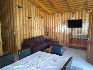 Cabañas full equipadas estacionamiento, Relajación y más