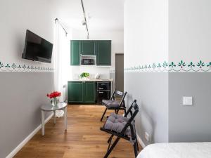 Library House Studio, Walk to Old Town