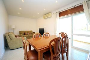 C23 - Parkway Entrance Apartment in Lagos