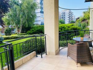 Apartament Modern & Spatios - La 2 minute de Mare