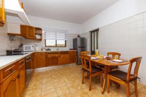 D02 - Carrob Street House