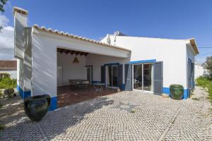 D13 - Eiras Velhas Holiday House in Almádena