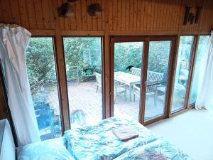 Großes Zimmer mit eigener Terrasse