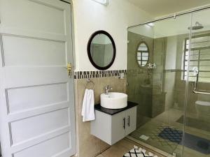 1920s Farmhouse in Tigoni 85 Acre Tea Estate - 2331