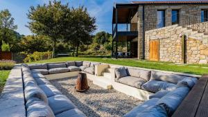 Douro villa with pool, jacuzzi, garden and views