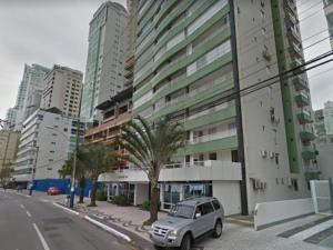 Av Atlantica Beira Mar Lateral com vista parcial