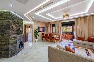 New 2BR Apartment in Marrakech with Pools, Gym, Security & Terrace