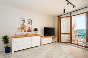 Apartment Irini- sea view, free parking, complex Carpe Diem