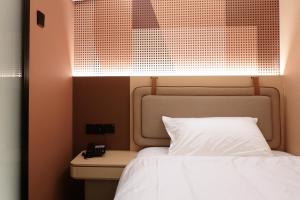 A Hotel Farrer Park - Newly Renovated