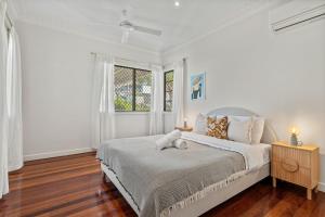 Spacious 4 Bed 2 LivingRoom Near Hospital and CBD