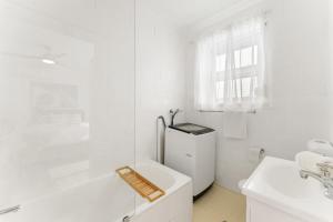 The Driftwood - Explore the Beach Life at Henley