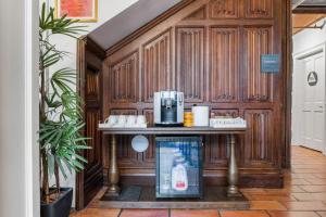 Sonoma Stonehouse Suite 10