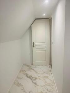 wihi-loges - Appartement type grand T2, calme, centre-ville de Nevers