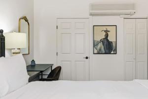 Sonoma Stonehouse Suite 14