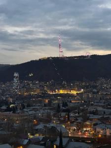 Modern Apartment with city view near Metro