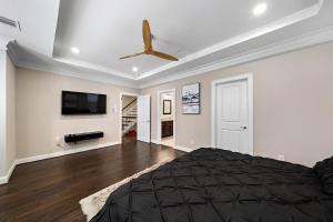 Modern Loft Unit with Patio at the Galleria