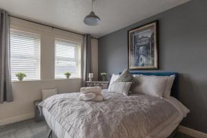 Cosy Deganwy Escape by the Sea & Conwy Mountain