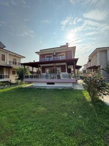 Family Duplex Villa with Garden 150m to Beach