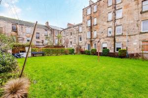 Welcoming Home In Renfrew, Near Glasgow Airport - Bonnie Lodgings