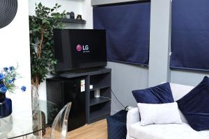 Two Bedroom Flat in Knightsbridge