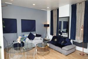 Two Bedroom Flat in Knightsbridge