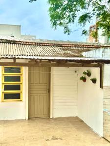 Casa na beira da praia de Canasvieiras