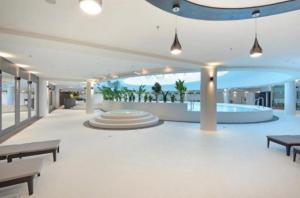 Hanza Tower WHITE 23 SPA & Jacussi & Pool & Sauna