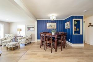 Cozy Lake House on Abbots Creek, Lexington NC