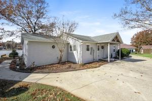 Cozy Lake House on Abbots Creek, Lexington NC