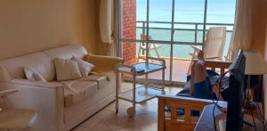 Playa Varese Elegante Piso 14 todo con vista al mar USO RESIDENCIAL FAMILIAR