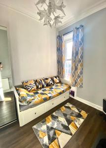 Two-bedroom city retreat close to top sites