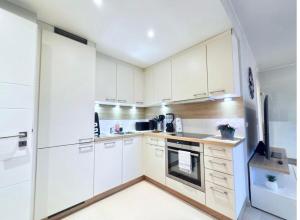 Spacious 2 BR flat with balcony and parking in Mamer