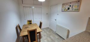 Stirling apartment - free parking