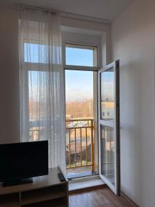 Home & Pool Apartment