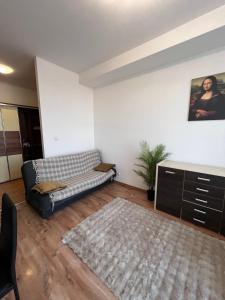 Home & Pool Apartment