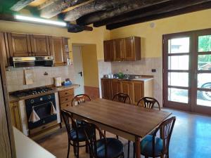 Entire House with fireplace and private forest