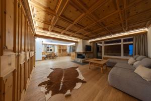 NEW Engadine Alpine Apartment - Pool & Sauna