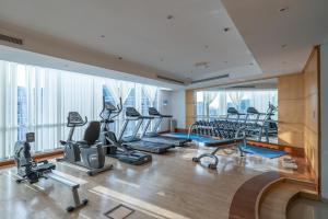 Free housekeeping visits during your stay - StayShort - Modern & Inviting Studio in Discovery Gardens