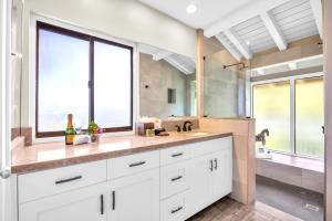 Kapalua Bay Villas 2 Free Rental Cars KBM Resorts Premium Bay Villa 2 Units 2 Bedrooms ML-2008