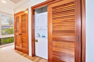 Kapalua Bay Villas 2 Free Rental Cars KBM Resorts Large Master Suites 2 Units 2 Bedrooms ML-2011