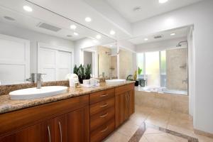 Kapalua Bay Villas 2 Free Rental Cars KBM Resorts Premium Ocean View 2 Units 3 Bedrooms KBV ML-2020