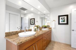 Kapalua Bay Villas 2 Free Rental Cars KBM Resorts Premium Ocean View 2 Units 3 Bedrooms KBV ML-2020