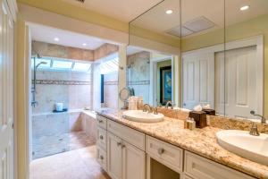 Kapalua Bay Villas 3 FREE Rental Cars KBM Resorts Whale Watching 3 Units 5 Bedrooms ML-2071