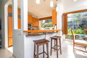 Kapalua Bay Villas 3 Free Rental Cars KBM Resorts 180 Degree Views 3 Units 4 Bedrooms ML-2065