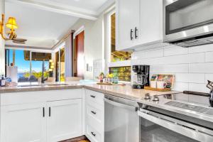 Kapalua Bay Villas 3 Free Rental Cars KBM Resorts Premium Bay Villa 3 Units 3 Bedrooms ML-2089