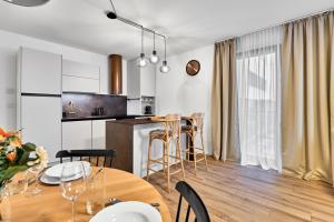 Velvet by Mountain ways