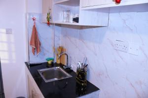 Luxe Cozy Studio w Roof Top View, 5G WiFi, Netflix