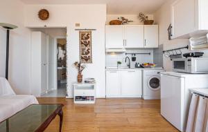 Stunning Apartment In Badesi