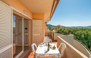 Stunning Apartment In Badesi