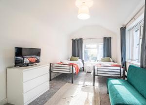 Longfield Lane House